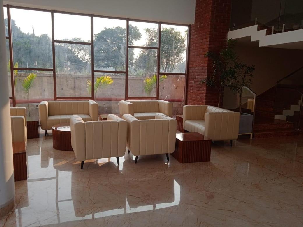 The Pearl Club Resort Shānti Niketan Exterior foto